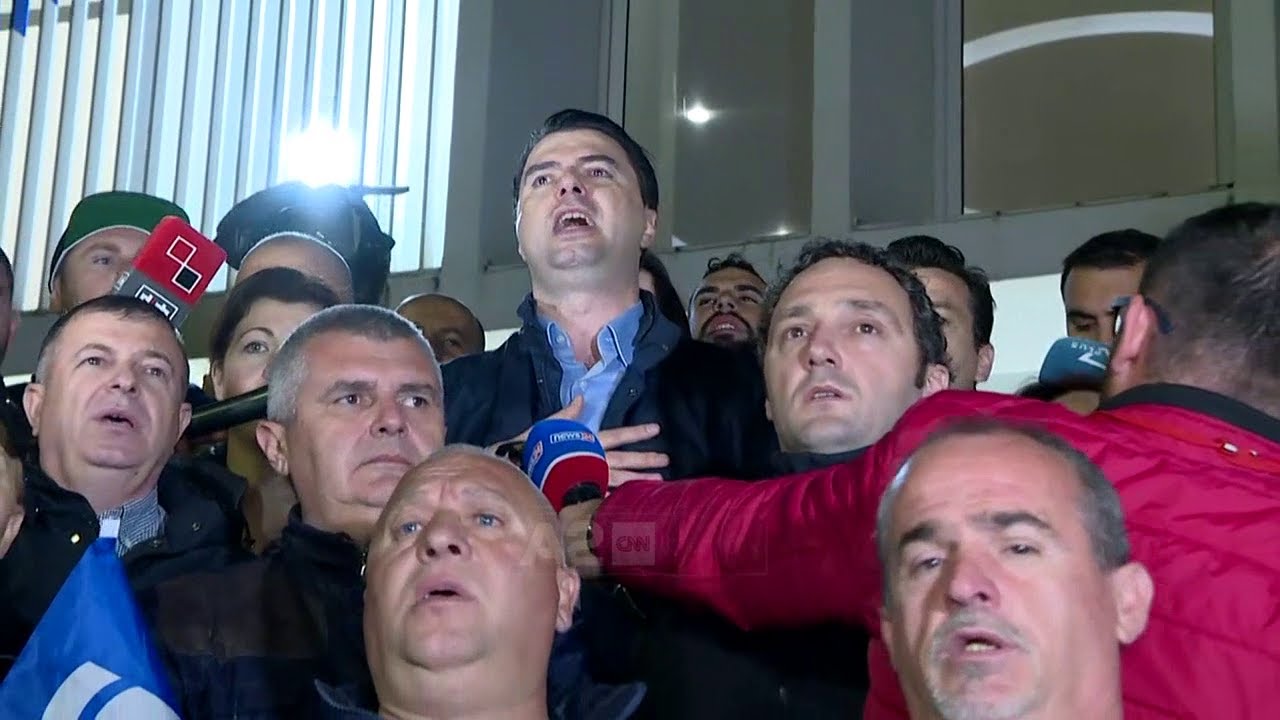 Basha këndoi himnin kombëtar, Pjerin Ndreu i bën ironinë therse: Kur të shurdhon Luli…