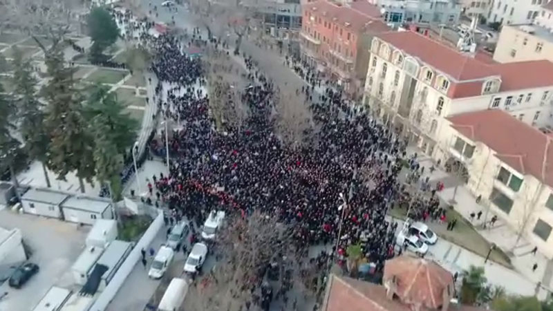 Pamjet me dron të protestës së opozitës te bulevardi Dëshmorët e Kombit (Video)