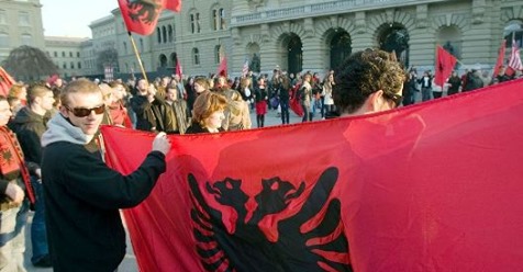 Shqiptarët nuk lejohen të votojnë për ligjin e ri në Zvicër