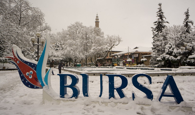 Bursa, “kryeqyteti” i shqiptarve të Turqisë, qyteti turk me 800 mijë shqiptarë (Foto)