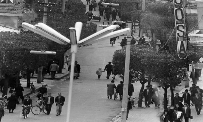 Nostalgji për Tiranë e vjetër dhe “Broduej-n, rrugën ku ëndërrohej hapja me Perëndimin