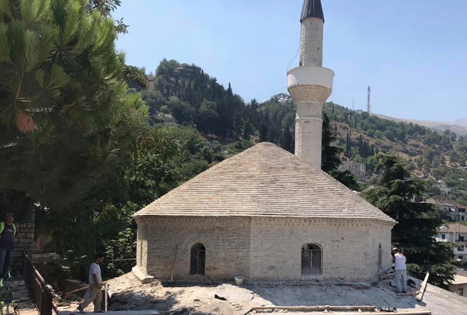 Rama uron Kurban Bajramin, nxjerr fotot e xhamisë në Gjirokastër