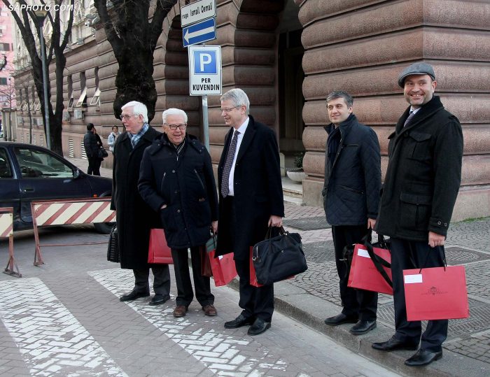 Delegacioni i Komisionit të Venecias zbarkon në Tiranë: Starton fillimi i fundit të Metës