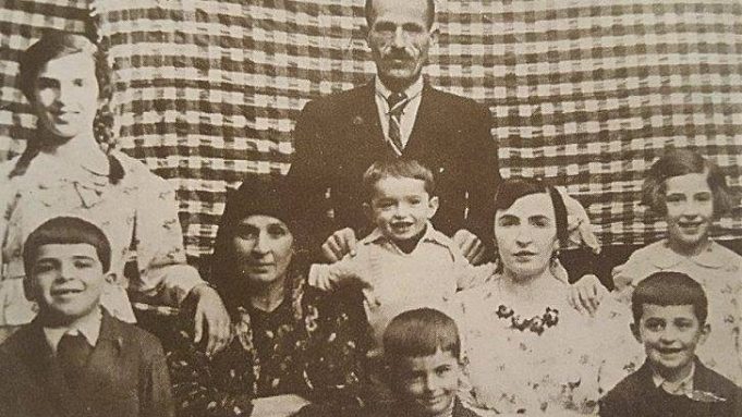 Një histori për familjen e Bekim Fehmiut: Kush ishte Ibrahim Fehmiu i Gjakovës?!