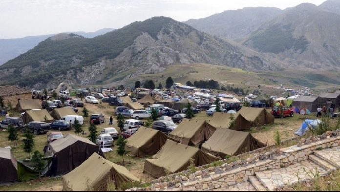 700 Mijë pelegrinë nga e mbarë bota vizituan tempullin e shenjtë shqiptar