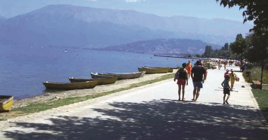 Turistët largohen të skandalizuar nga restoranti, kërkojnë ndihmën e policisë për të mos paguar faturën e çmendur