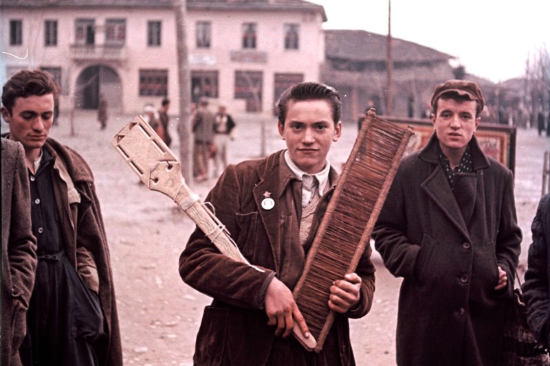 Shqipëria e vitit 1957: Fotot e rralla, homazh për Vilfrid Fidler!