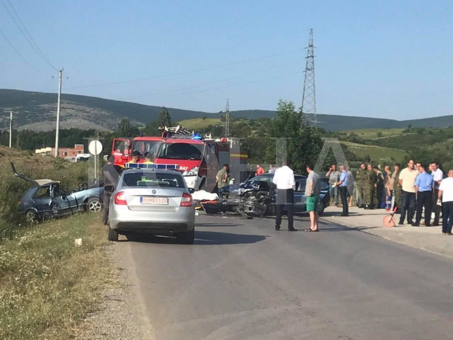 VIDEO/ Përplasi për vdekje 14-vjeçaren në aksin Korçë-Bilisht, shoferi duke qarë në makinë