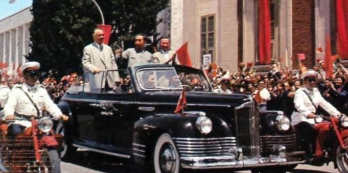 Makinat me të cilët udhëtonte Enveri: Ja historia e “Mercedes 600”!