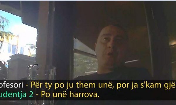 “Unë jam engjëlli yt mbrojtës”, a.rrestimi i pedagogut që kërkoi favore nga studentja, policia nxjerr detajet