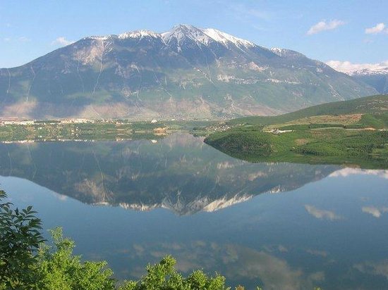 VIDEO/ Vjen sinjali i parë i dimrit në Tropojë, Kukës e Korçë, bora zbardh malin e Gjallicës, Gramozit e Valbonës