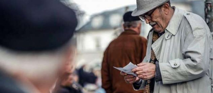 Nis shpërndarja e bonusit për pensionistët, zyrat e postës të hapura deri në 31 dhjetor, ja çfarë ndodh me ata që nuk e tërheqin dot brenda 2019