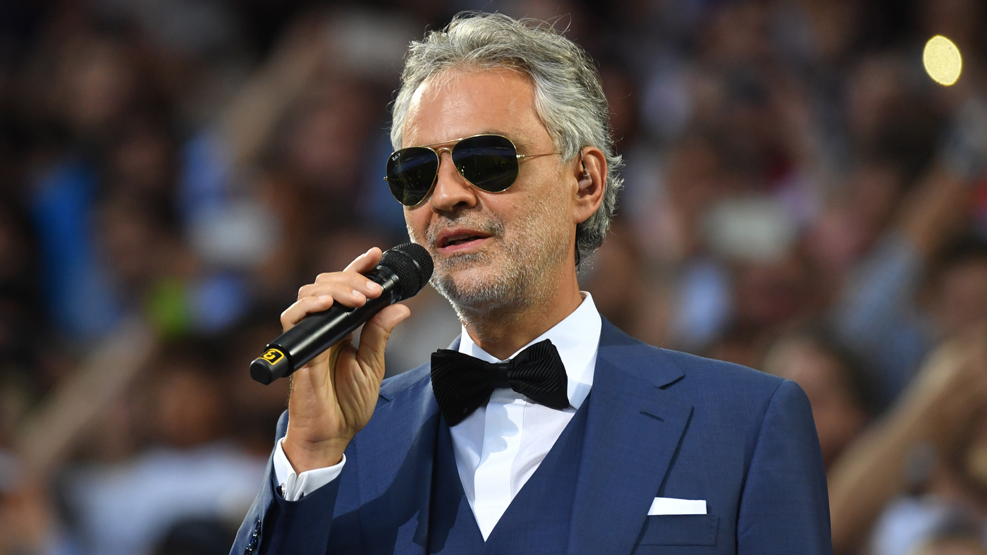 Tenori i famshëm italian Andrea Bocelli tregoi se në muajin mars ka rezultuar pozitiv ndaj koronaviursit