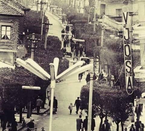 Lulzim Basha shpërndan poezinë nostalgjike të Pandi Laços për Tiranën dikur, “Mall Bulevardi”: Më sjell emocione të forta!  Ndoshta… se  nuk flitet për 21 janarin