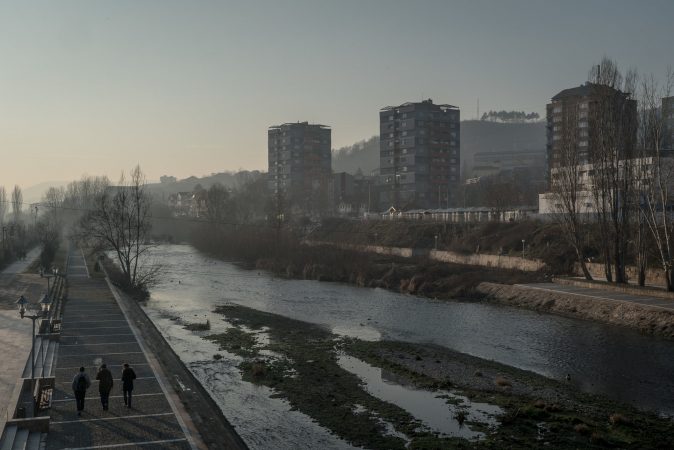 “Lëvizje e pazakontë”! Analiza e “NYT”: Grenell bëri presion dhe minimizoi demokracinë në Kosovë, mbylli sytë për Serbinë! Prapaskenat e marrëveshjeve që ndanin dy vendet