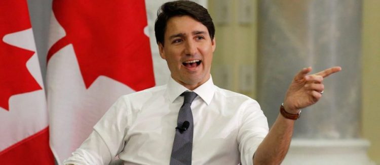 Dalin pamjet tronditëse të trajtimit të një personi me ngjyrë në Kanada! Kryeministri Justin Trudeau: Është e papranueshme dhe gjërat duhet të ndryshojnë”!