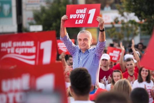 LSI në pikiatë, tjetër sondazh e nxjerr në kuotën e 2 për qind të votave, largimet e anëtarëve fundosin partinë e presidentit