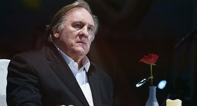 Gerard Depardieu shmang Macron dhe flet për Edi Ramën: Ah, njoh një kryeministër, një njeri që është krejt ndryshe…Edi Ramën kryeministrin e Shqipërisë! Më ngjan me Malkovich