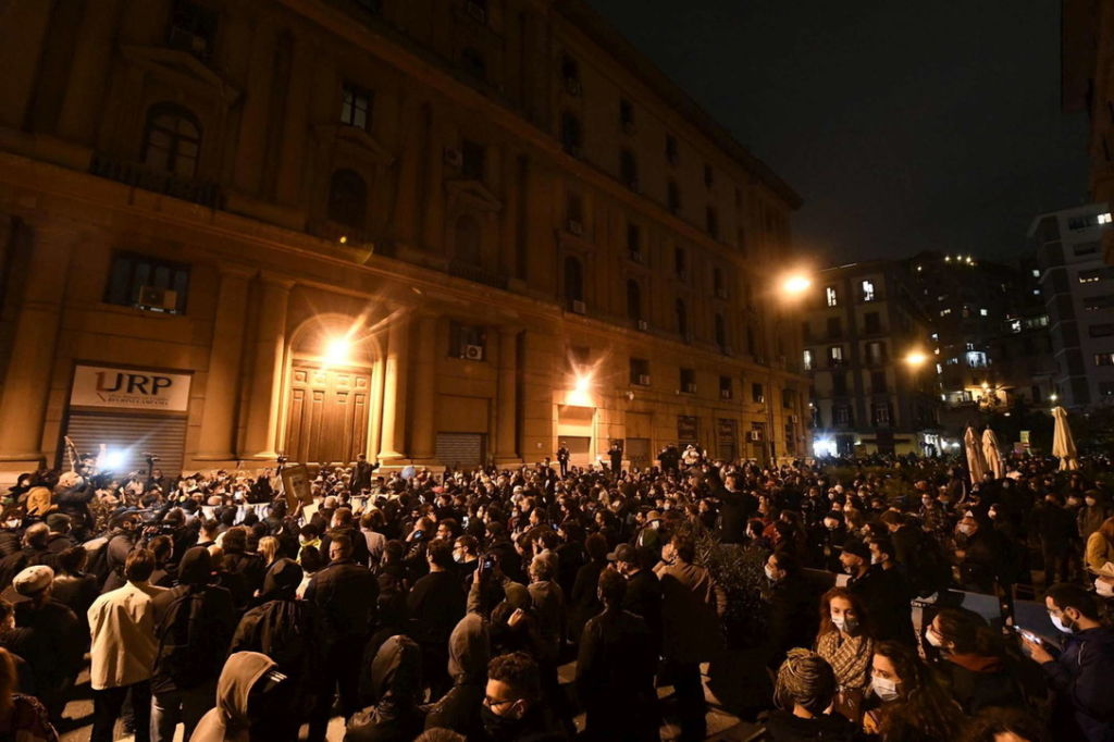 Protesta kundër masave kufizuese në Itali, rrezikohet përshkallëzimi i tensioneve