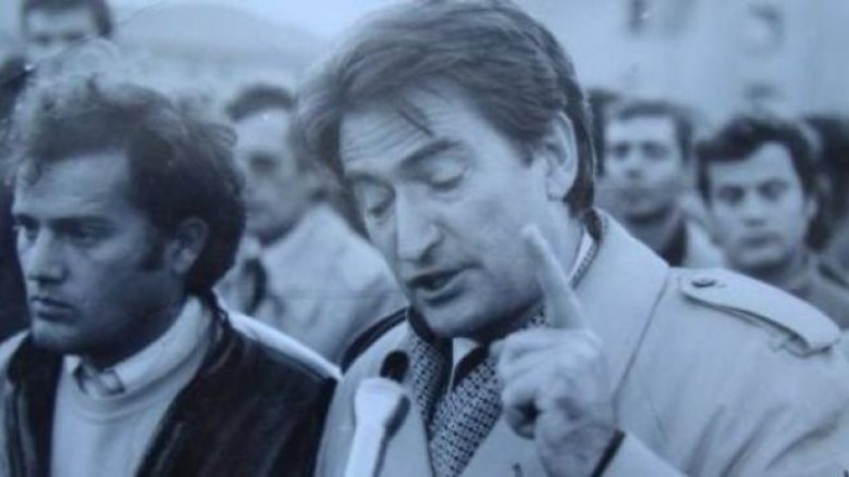 VIDEO/ Fjalimi i “demokomunistit” Sali Berisha më 8 dhjetor 1990: Faleminderit shoku Ramiz Alia