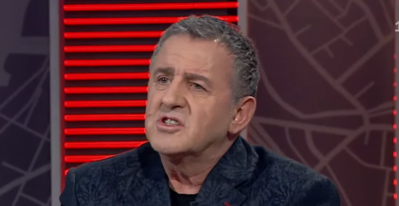 “U ndesha me mosmirënjohje”! Agron Llakaj rrëfen detajet e largimit të tij nga ‘Portokallia’: Kam qenë unë që i mora në punë dhe iu dhashë rrogën e parë!