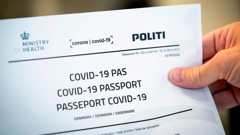 CNN: Çfarë kuptimi ka pasaporta e vaksinimit për pushimet verore, do të hapte dyert e mbyllura të udhëtimit