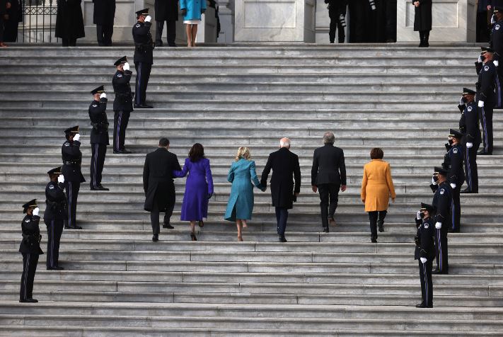 LIVE- Nis ceremonia zyrtare/ Joe Biden inaugurohet si presidenti i 46-të i SHBA (FOTO)