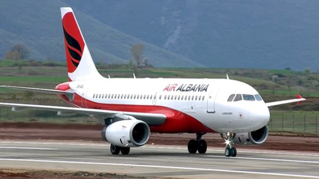 Vajza e Lasgush Poradecit: Më gufon zemra kur shikoj avionin me emrin e babait tim që sjell vaksina, vjen nga Londra dhe ulet në aeroportin e Kukësit