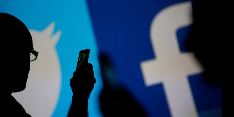 Postimet mashtruese: Facebook fsheh automatikisht  nga sot