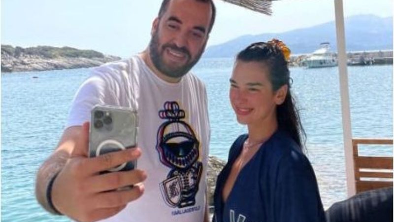 Dua Lipa me pushime në jug të Shqipërisë, publikohen fotot me djalin e Edi Ramës