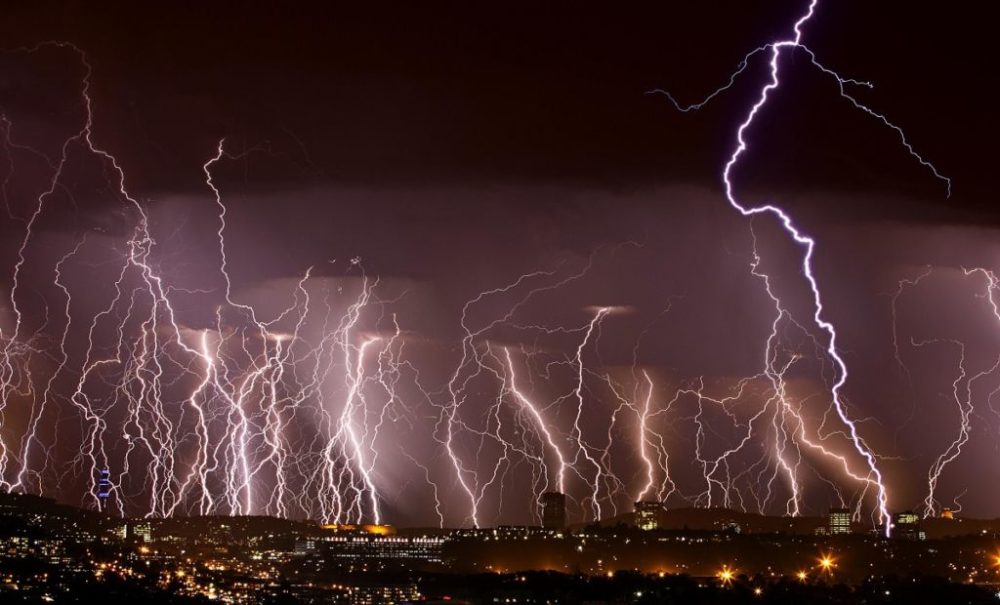 Stuhia e pazakontë e rrufeve lë pa fjalë shkencëtarët