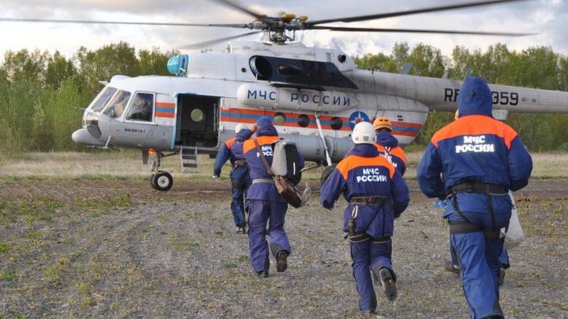 Tragjike! Rrëzohet helikopteri dhe përfundon në thellësinë e liqenit: Në bord kishte gra e fëmijë