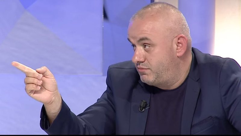 “Pastaj thoni pse në Shqipëri rritet çmimi i apartamenteve dhe lokaleve luksoze”?! Artan Hoxha bën lëvizjen e rrezikshme dhe nxjerr pamjet