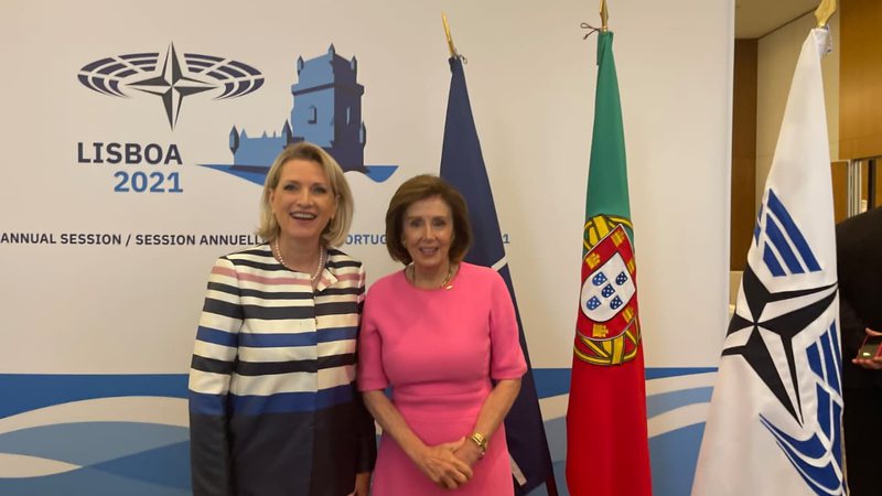 Mimi Kodheli merr pjesë në takimin vjetor të NATO, takon kryeparlamentaren e Dhomës së Përfaqësuesve të SHBA Nancy Pelosi