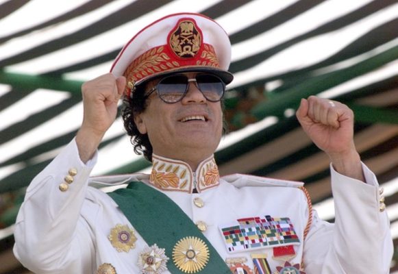 Dhjetë vjet nga vdekja e Muammar Gaddafi: Kaos dhe nostalgji në Libi