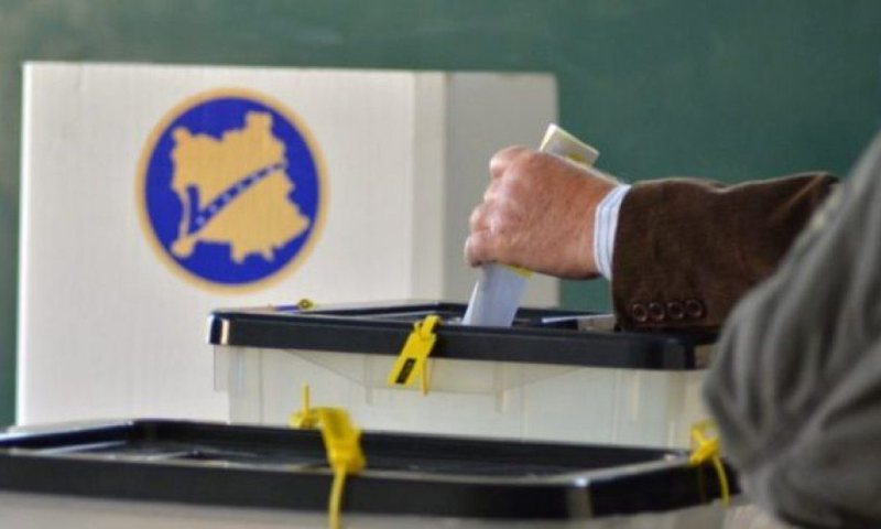 Rikthehet fuqishëm partia e Hashim Thaçit, kosovarët votë masive për partitë e luftës, Vetëvendosje më e humbura në zgjedhjet vendore