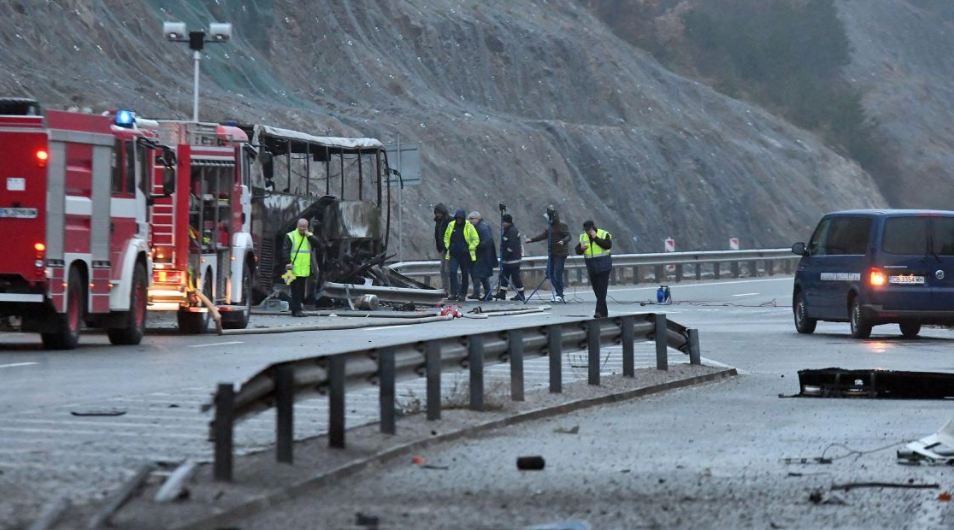 Ekspertët: Shkaku kryesor i tragjedisë në Bullgari s’duhet kërkuar te gjendja e rrugës