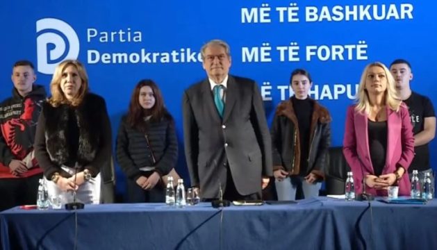 Gënjen apo… do e mbledhi Kuvendin Kombëtar?! Berisha deklaron se nesër do të dorëzoi 4,200 firma