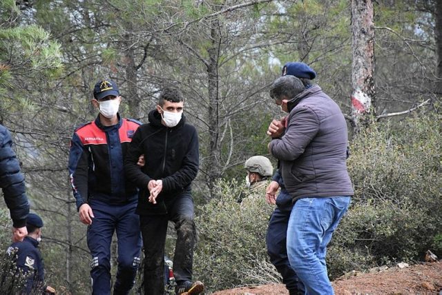 Si u kap në Turqi 100 mln lira drogë e dyshuar si e prodhuar në Shqipëri?! Mbi 200 forca nga toka, deti dhe ajri gjatë aksioni për arrestimi i tre trafikantëve turq!