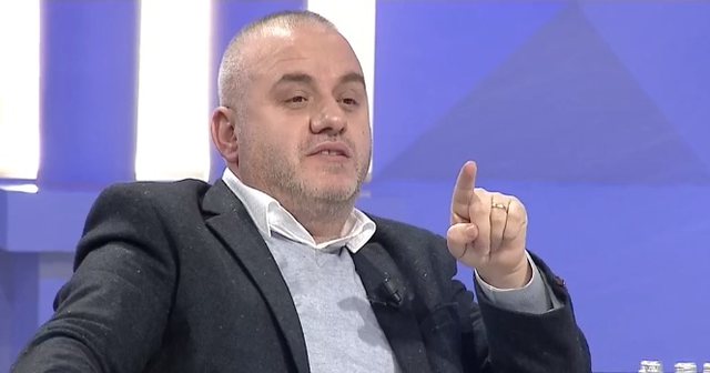 Vijon përplasja: Veliaj quajti gazetaruc në bordero bandash! Reagon Artan Hoxha dhe publikon videon: Vetëm pas një gjobe të majme, nga ato me vule shteti, mund të ta…