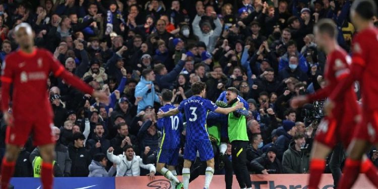 Spektakël për një pikë në ‘Stamford Brige’, feston Manchester City