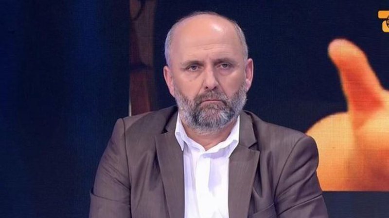 Alfred Cako plas “bombën”, tregon emrin e biznesmenit të fuqishëm që fshihet pas arrestimit të Saimir Tahirit: Ky është politikani që do të zëvendësojë Edi Ramën në Partinë Socialiste