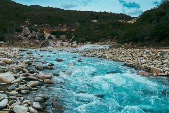 REPORTAZHI: Gostija me egërsira të grekut në Përmet