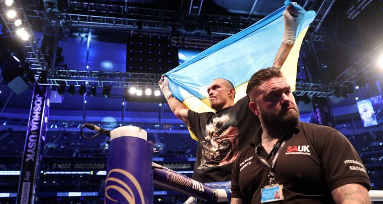 Dueli i famshëm i peshave të rënda në boks drejt dështojë, kampioni ukrainas Usyk i tronditur mbetet në Londër