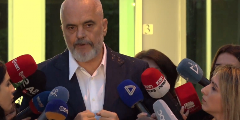 Unë po rri në shi për ju”! Kryeministri Rama zbulon nëse ka pasur komunikim me Alqi Bllako: Do iki nëse…