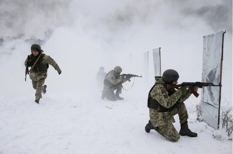 Kodi penal shqiptarë nuk e lejon “mercenarizmin”! 30 shqiptarë po i bashkohen luftës në Ukrainë, thotë komandanti