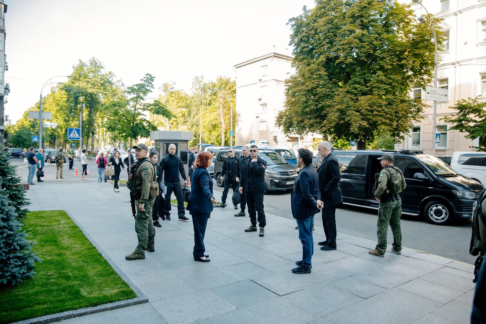 Rama nga Kievi: Do rindërtojmë një lagje në Irpin! Abazoviç: Mesazh që Europa të bëjë më shumë! Zelensky: Ukraina dhe Ballkani meritojnë të jenë në BE