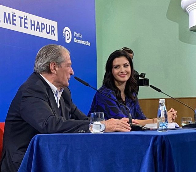 Zot çfarë mban kjo tokë! Ai shikim për Doktorin, që të çmend fare