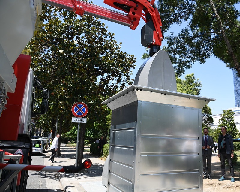 Pastrimi i Tiranës: Vendosen kontenierët e parë nëntokësorë