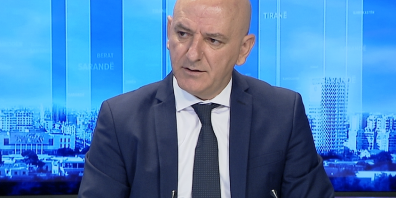 Roland Bejko rendit arsyet: Ja pse Berisha nuk mund ta ndryshojë dot kreun e Grupit Parlamentar